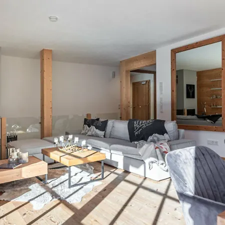 Sunrise Chalet, Hot Tub, Oasis View * Kitzbuhel