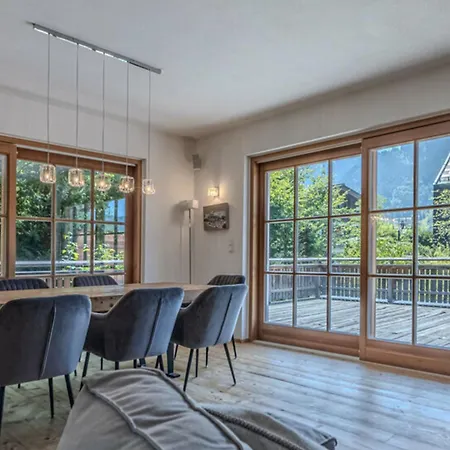 Holiday home Sunrise Chalet, Hot Tub, Oasis View *